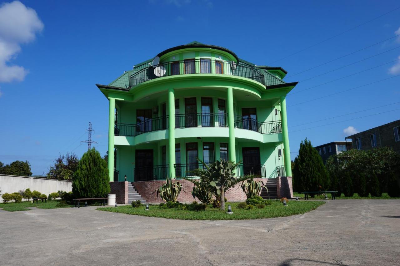 Villa Qero Батумі Екстер'єр фото